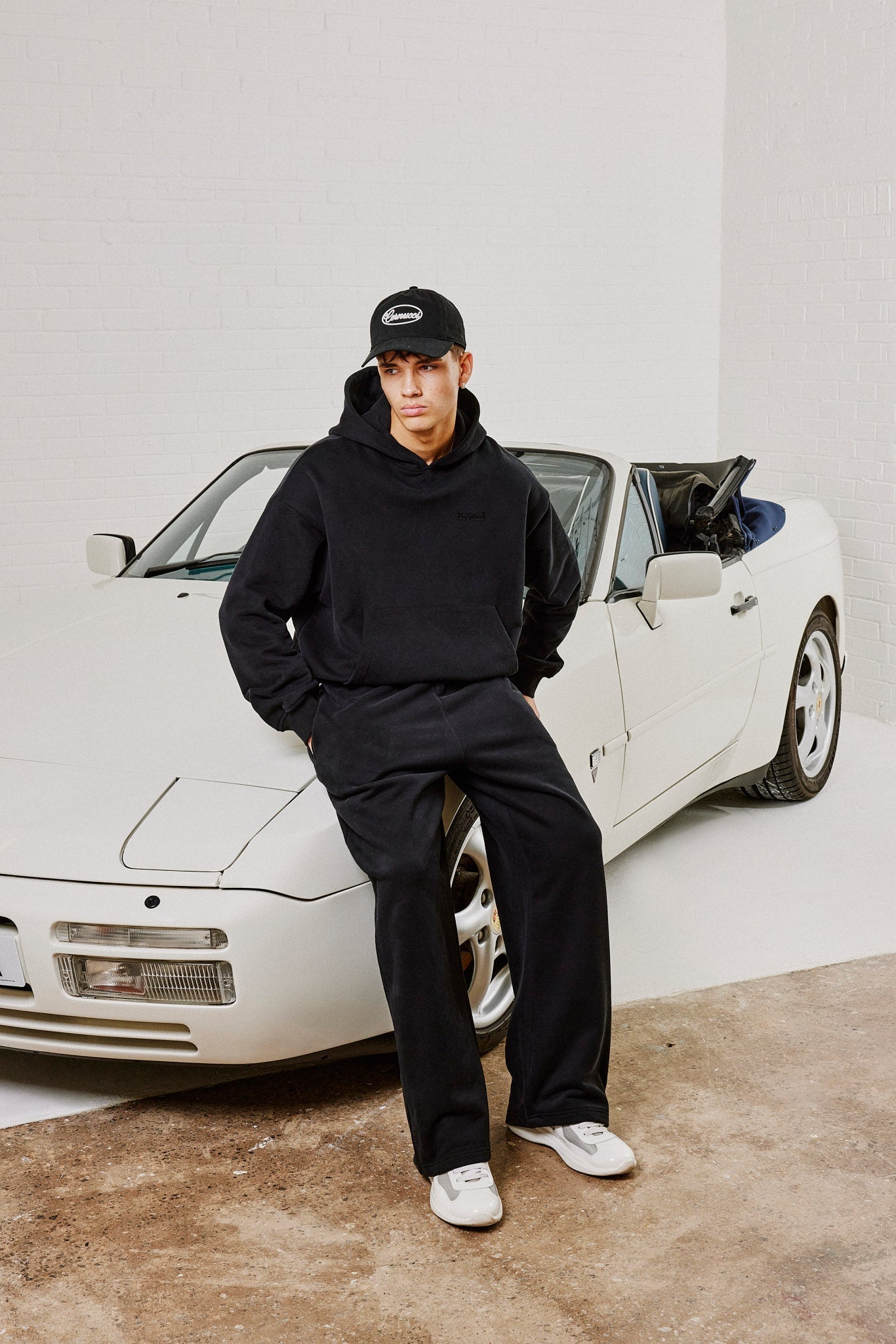 Boxy Hoodie & Relaxed Jogger - Black