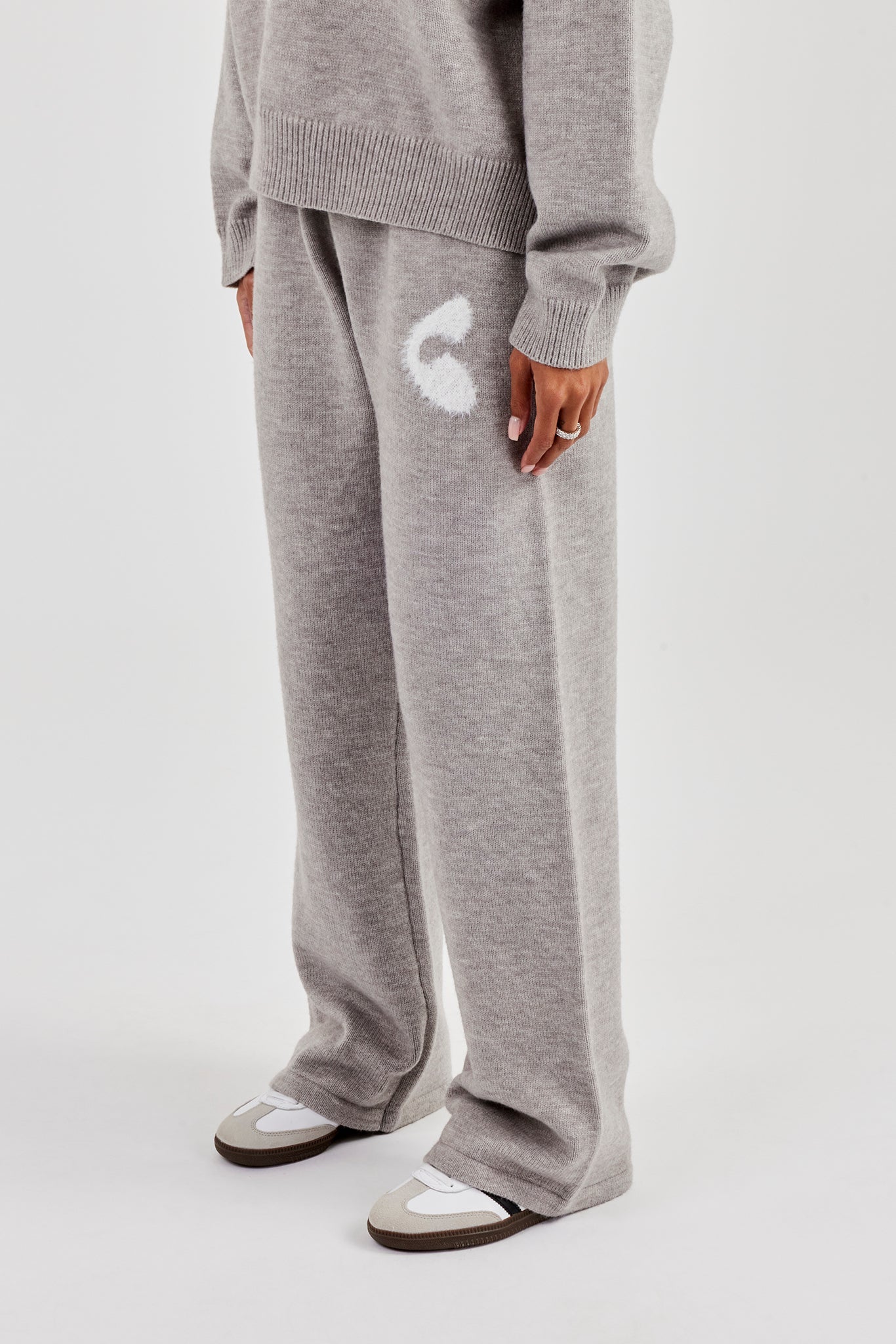 Fluffy Intarsia Wide Leg Jogger - Grey