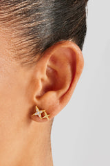 Ohrstecker mit Doppelstern-Motiv – 14 mm – Gold