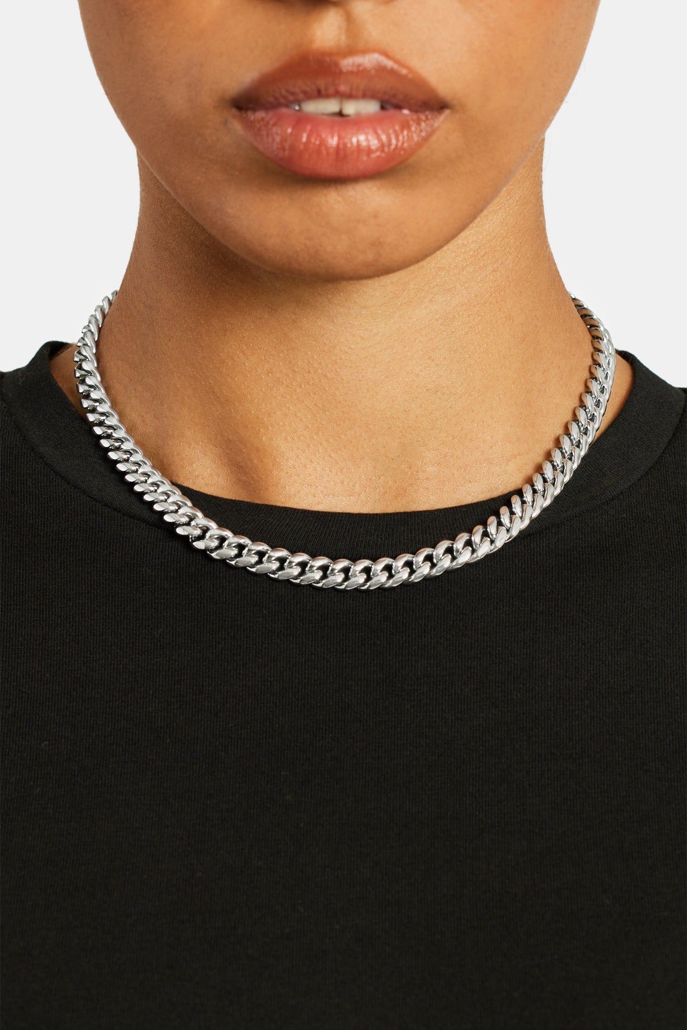 Female model wearing the womens 8mm miami cuban chain