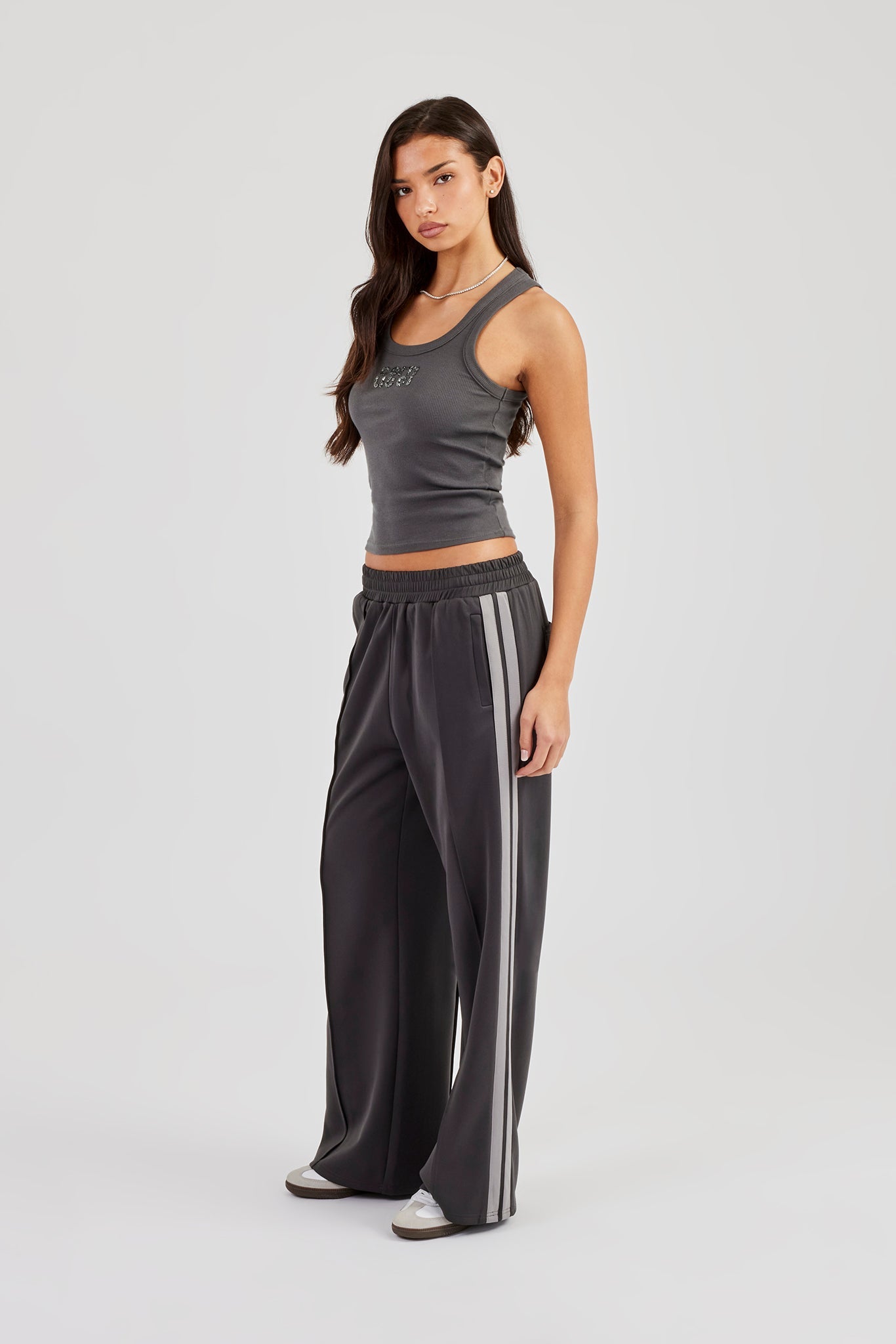 Glitter Applique Rib Scoop Neck Vest - Charcoal