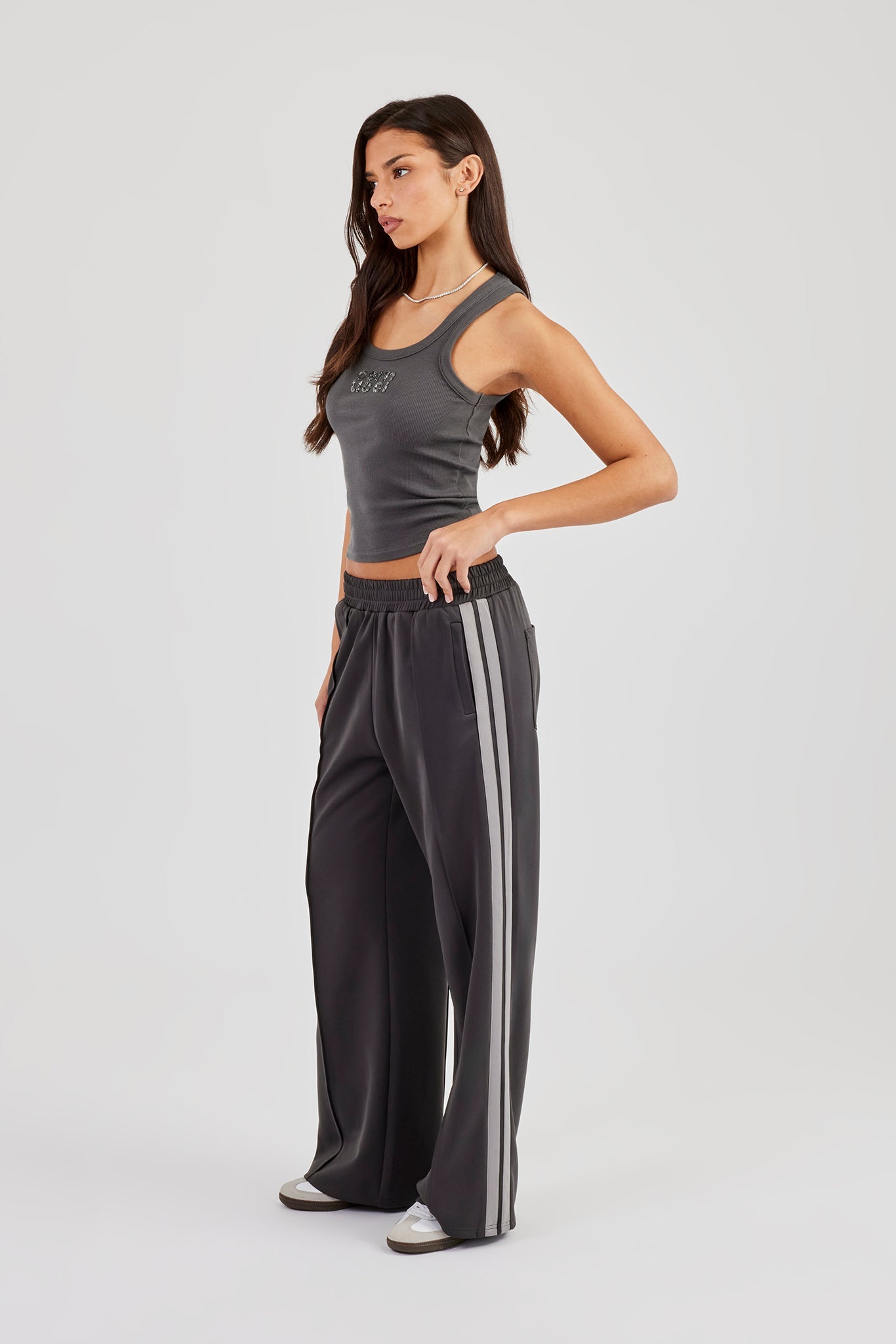 Glitter Applique Rib Scoop Neck Vest - Charcoal
