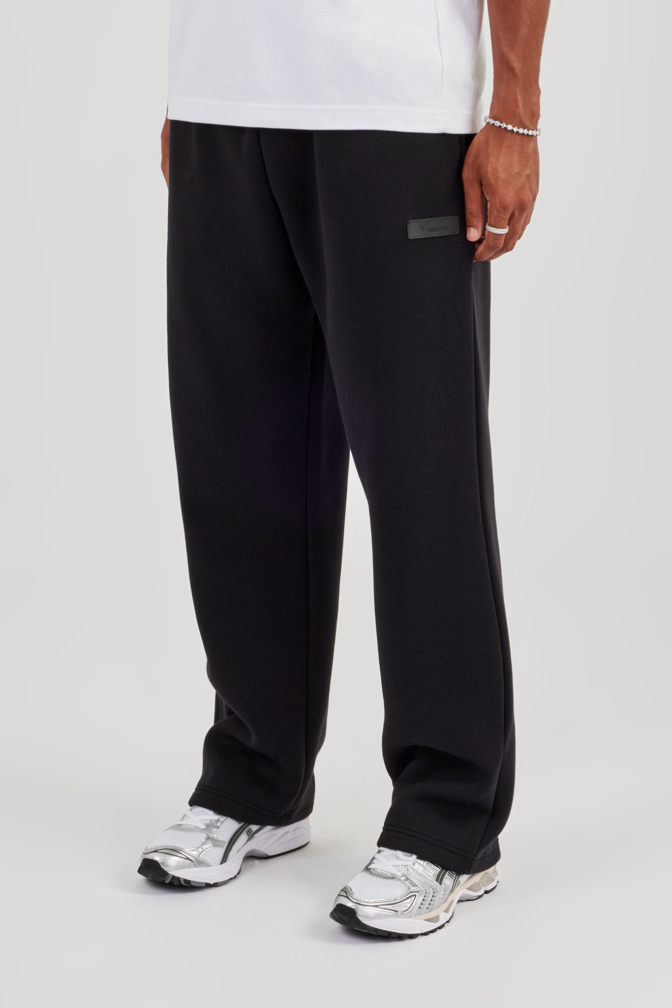 Logo Tab Relaxed Jogger – Black