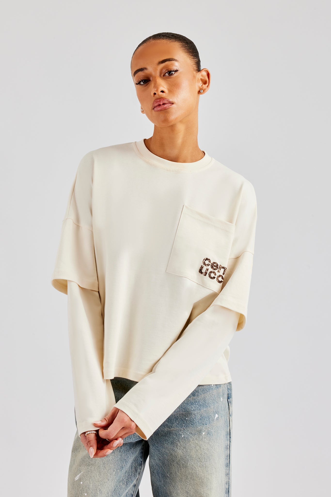 Mehrlagiges T-Shirt mit langen Ärmeln und Glitzerapplikation - Off White