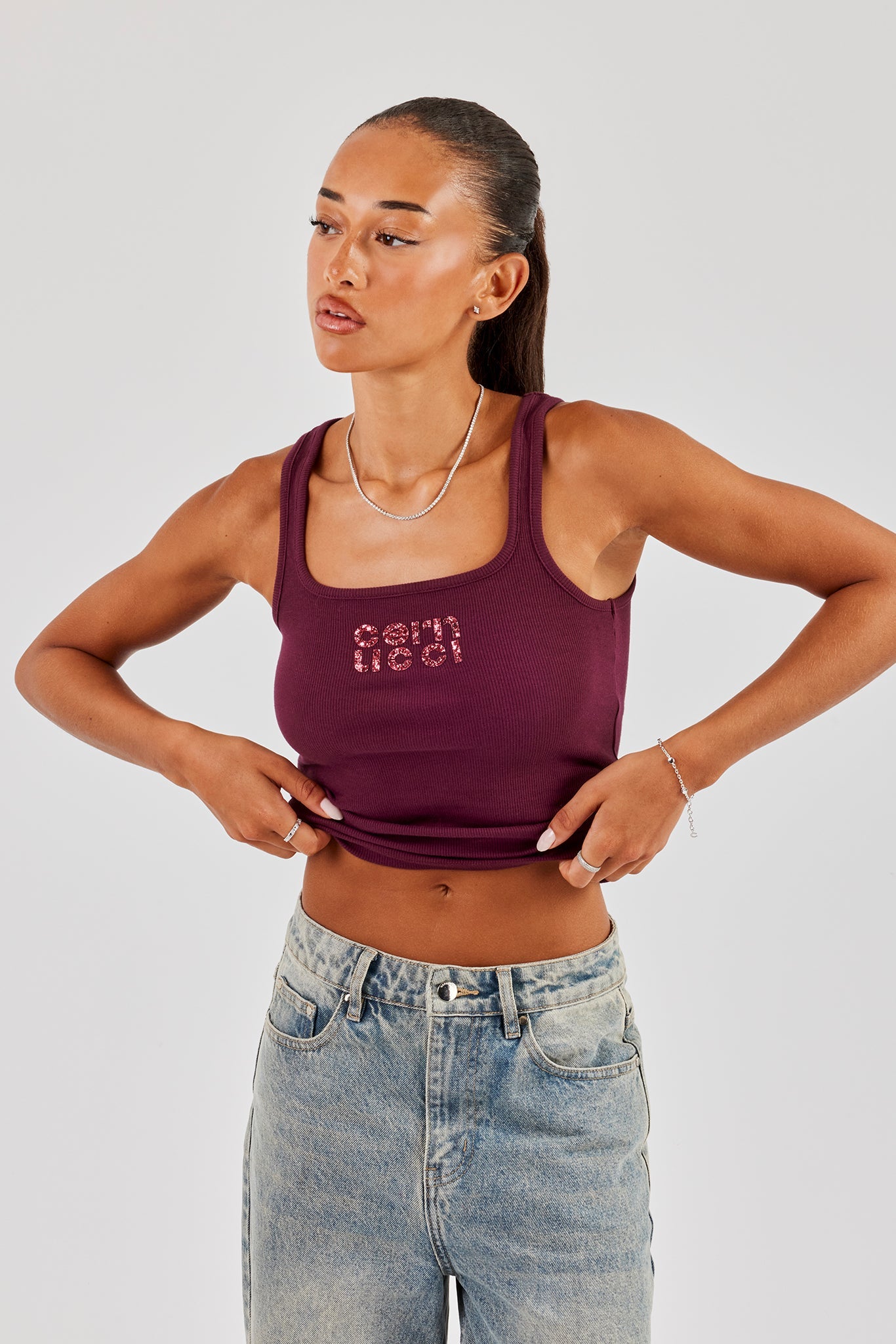 Rib Glitter Applique Vest - Burgundy