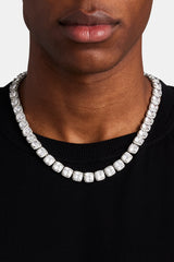 Iced Square Cluster Chain