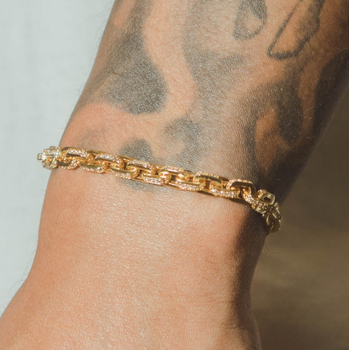 5mm Iced Box Bracelet - Gold - Cernucci