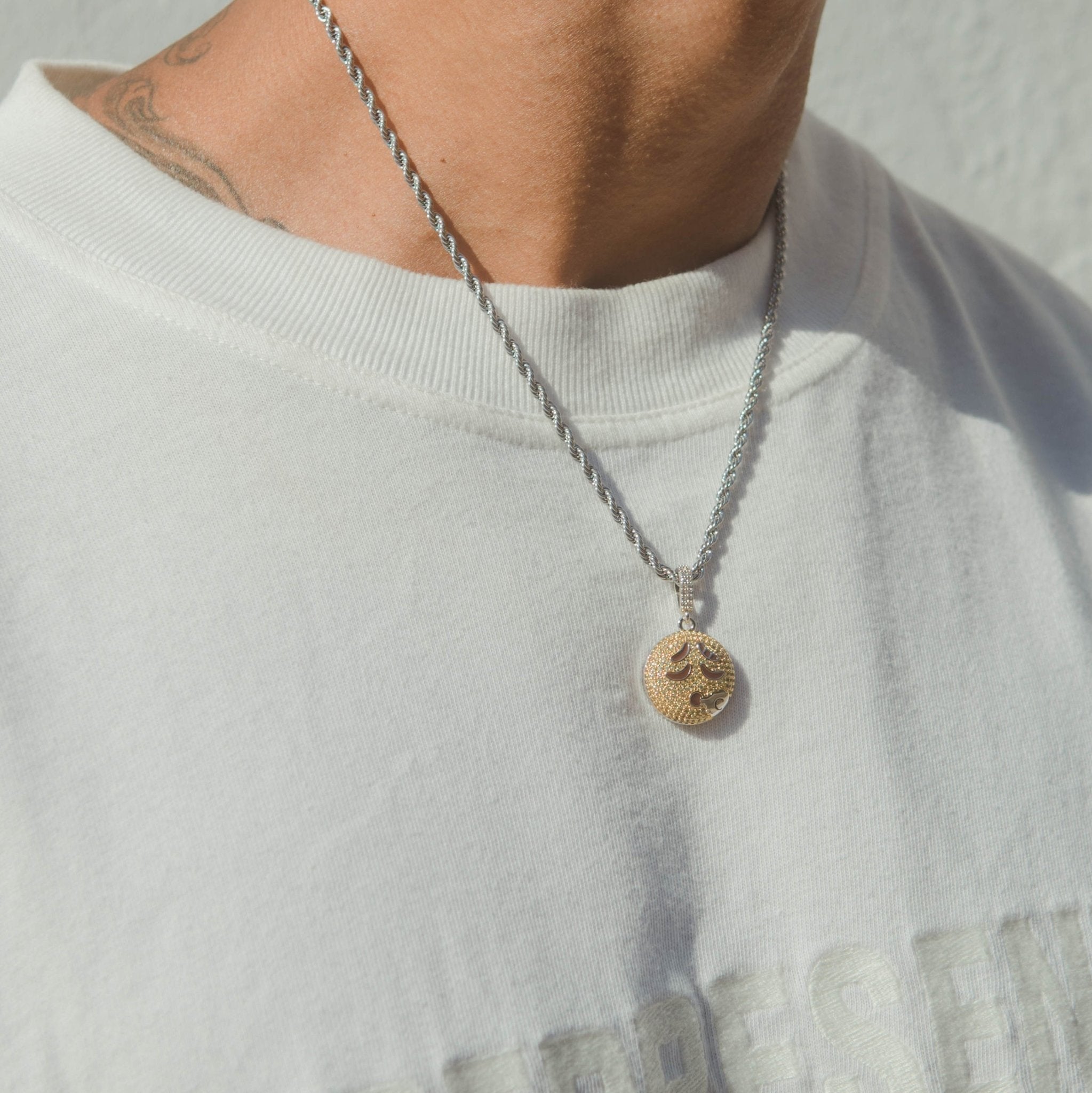 Blowin' Smoke Pendant - Cernucci