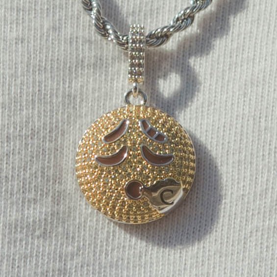 Blowin' Smoke Pendant - Cernucci