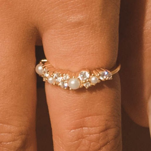 Clustered Gem White Pearl Ring - Gold - Cernucci
