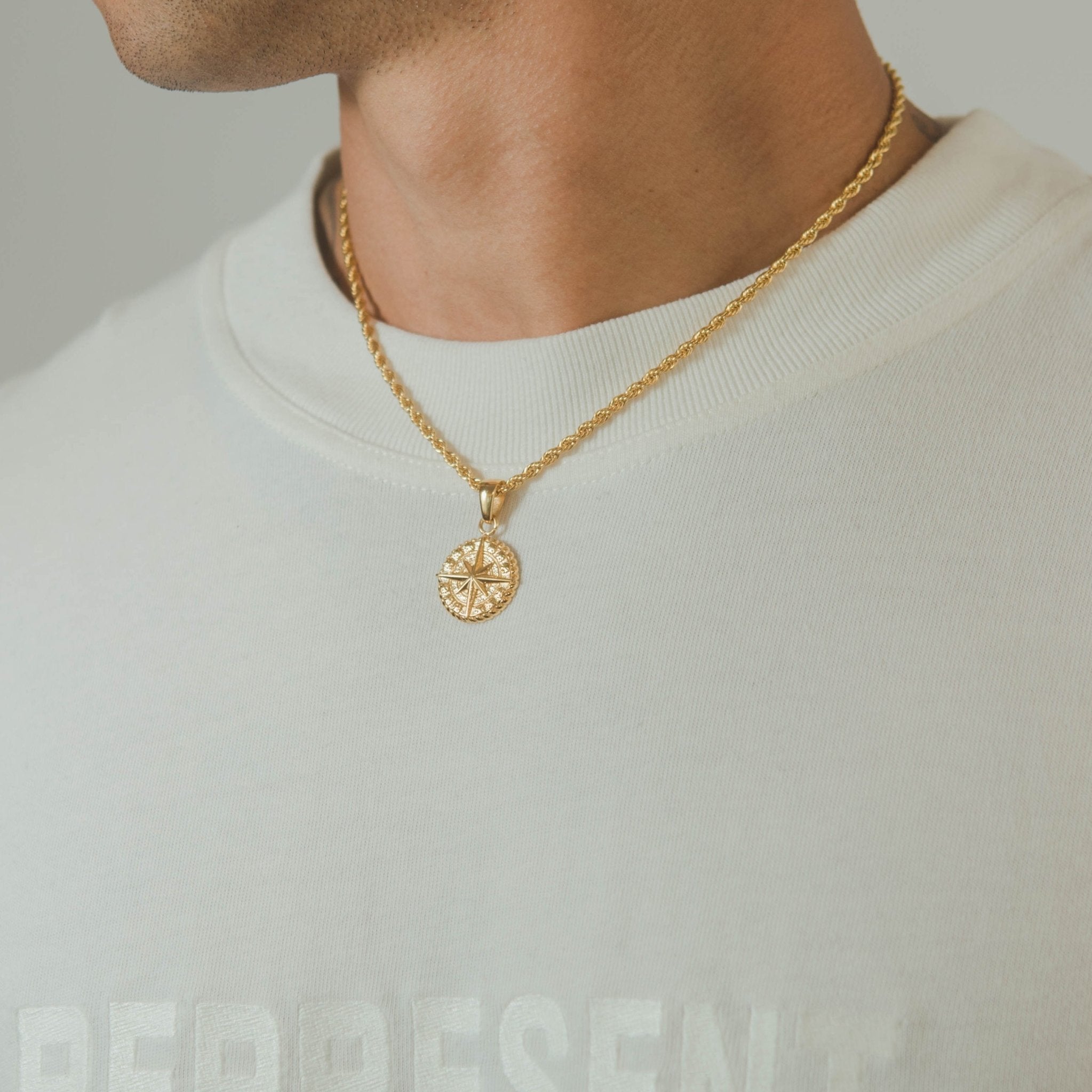 Compass Pendant - Gold - Cernucci
