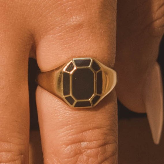 Emerald Cut Signet Ring - Black - Cernucci
