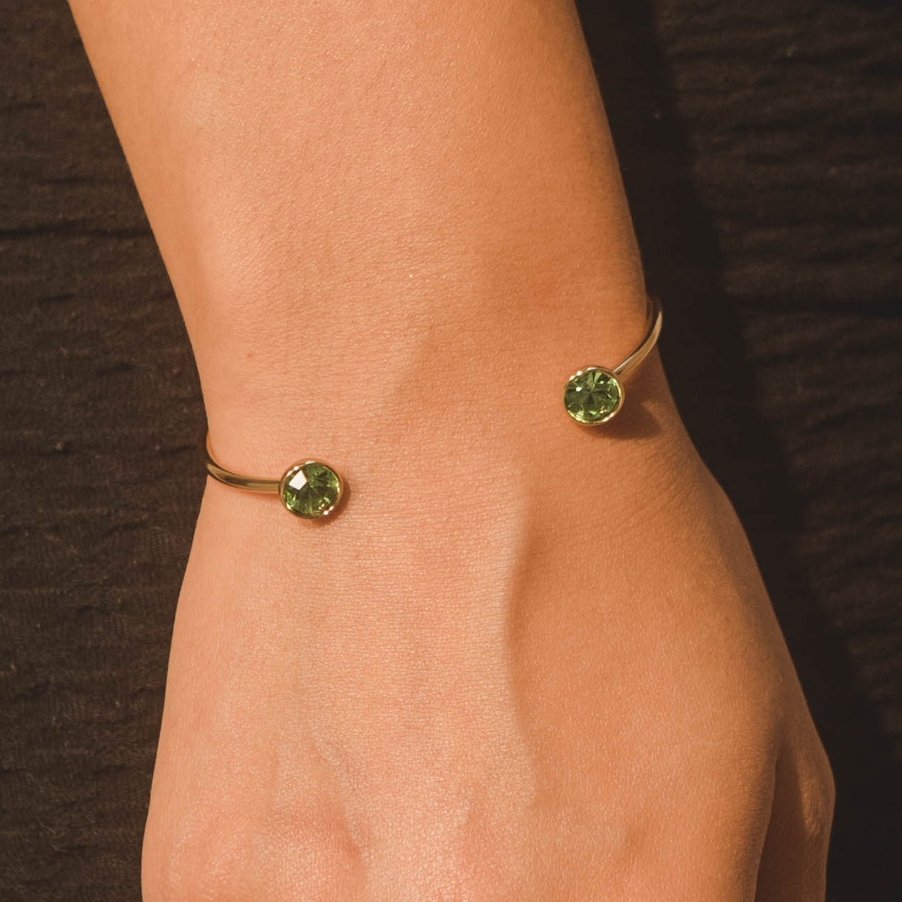 Gemstone Bangle - Peridot - Cernucci