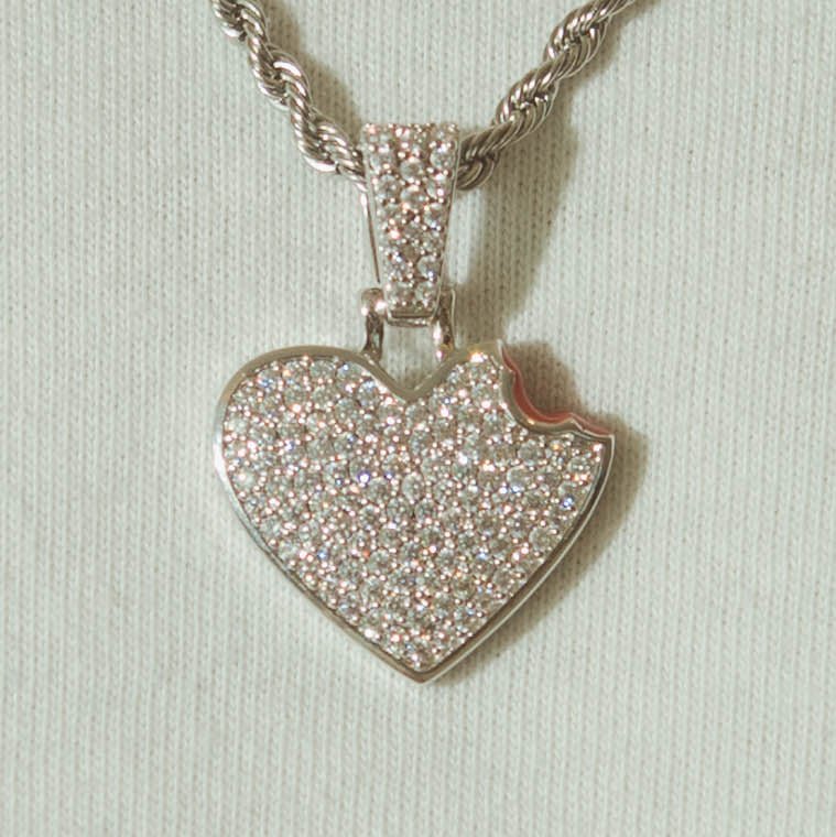 Heart Bite Pendant - Cernucci