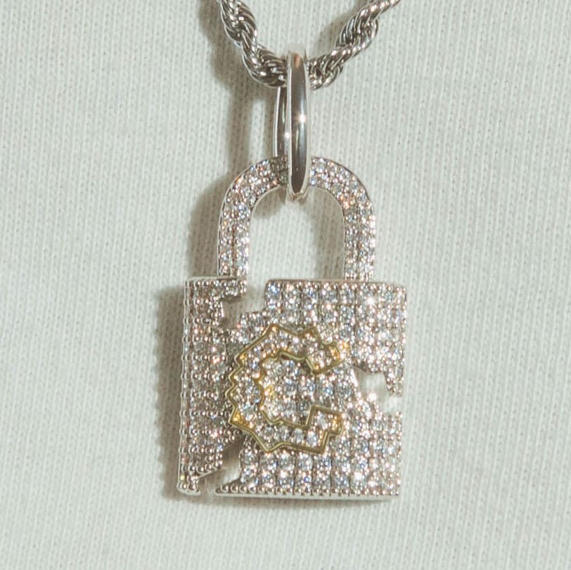 Iced Cracked Padlock Pendant - Cernucci