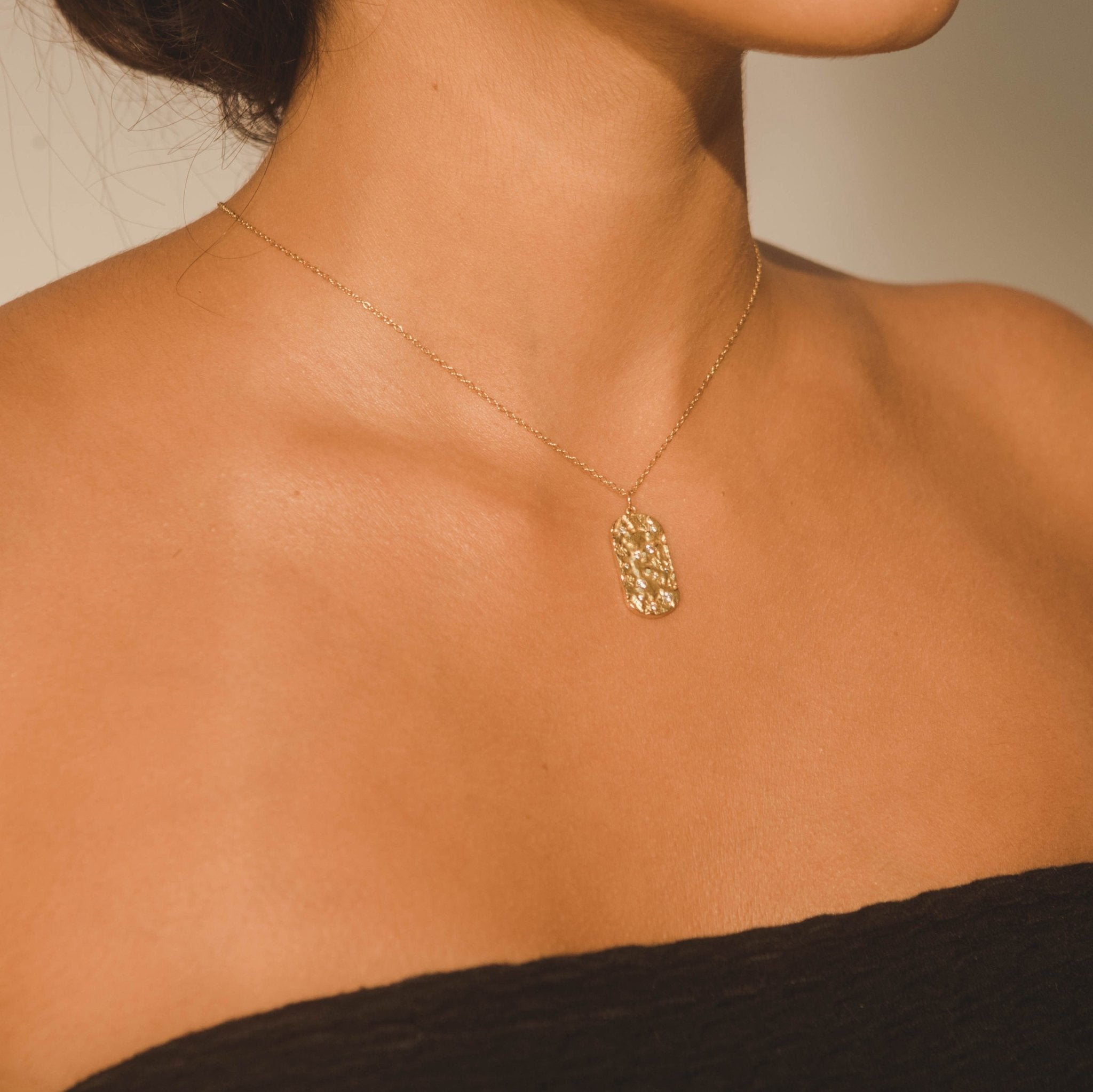 Molten Dog Tag Necklace - Gold - Cernucci