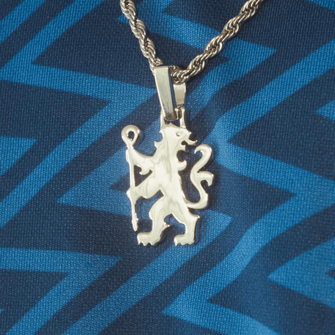 Official Chelsea Lion Pendant - White Gold - Cernucci