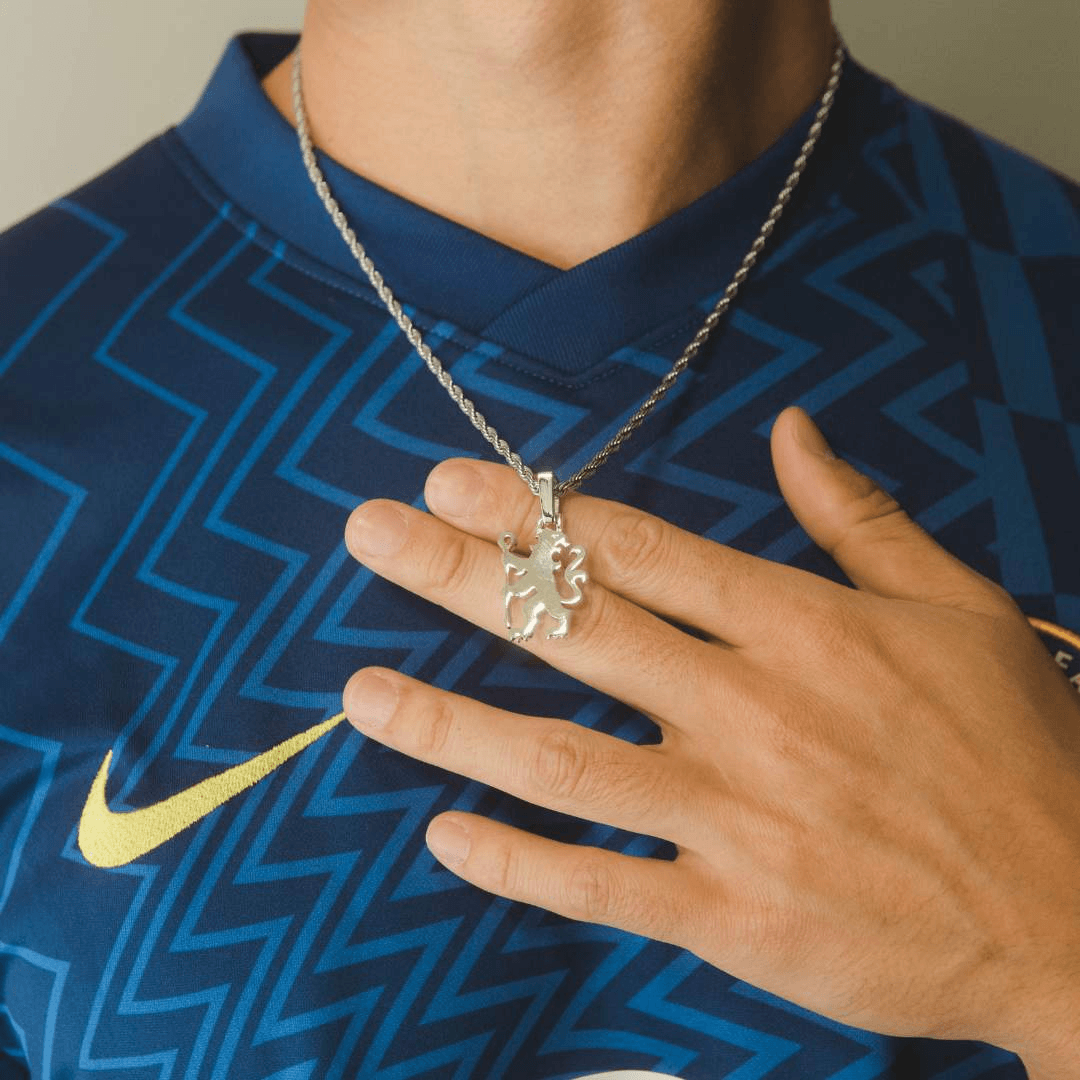 Official Chelsea Lion Pendant - White Gold - Cernucci