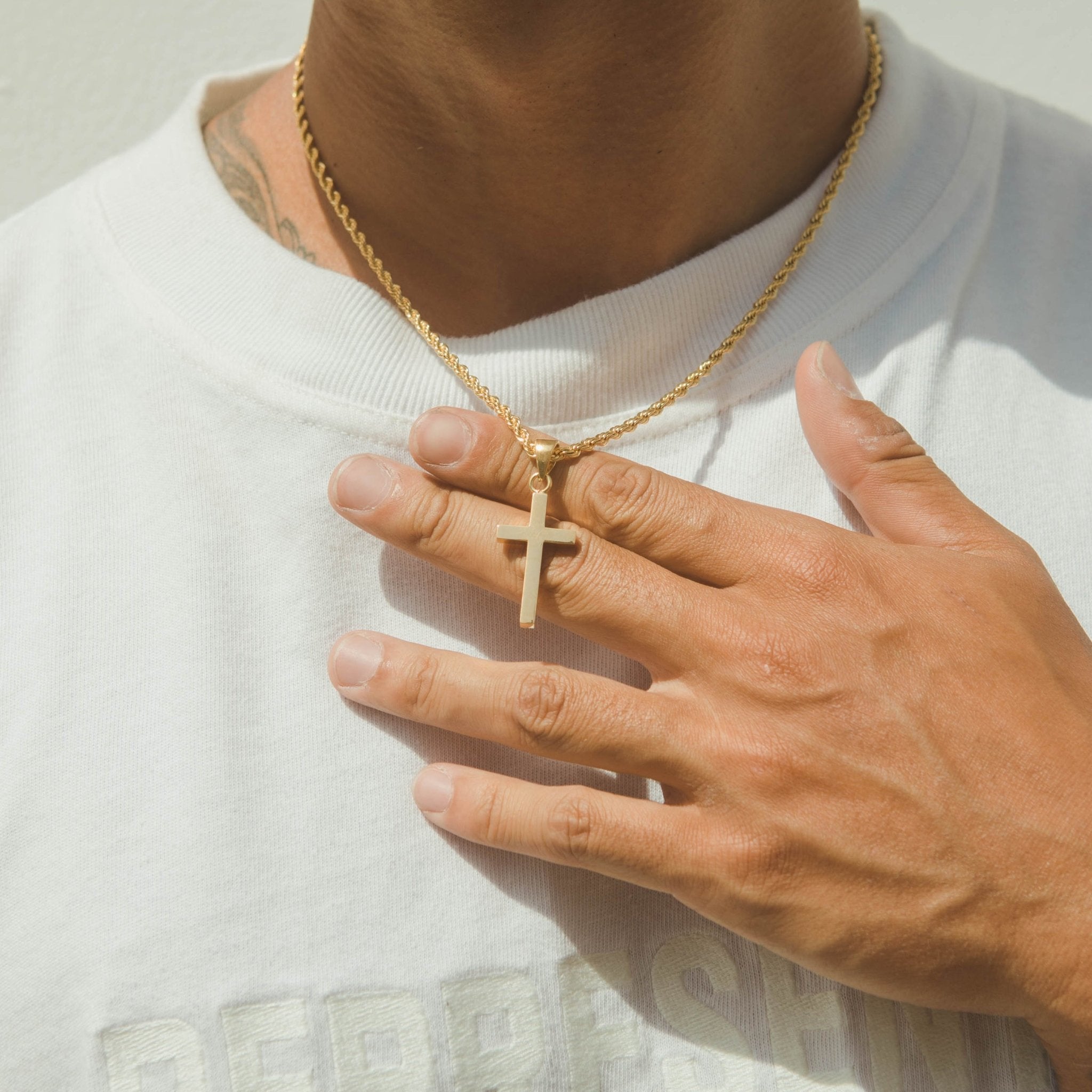 Plain Cross Pendant - Gold - Cernucci