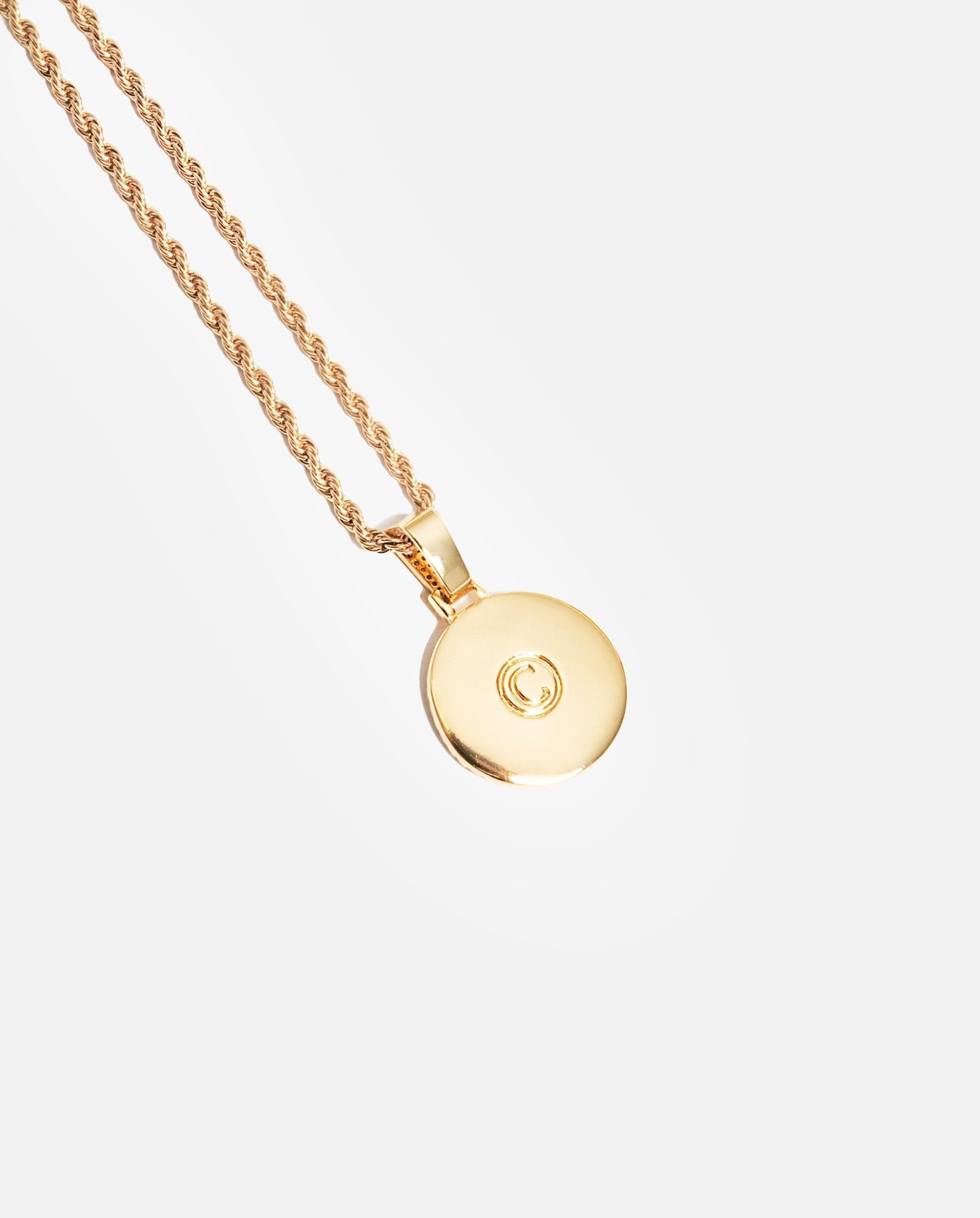 Taurus Zodiac Pendant - Gold - Cernucci