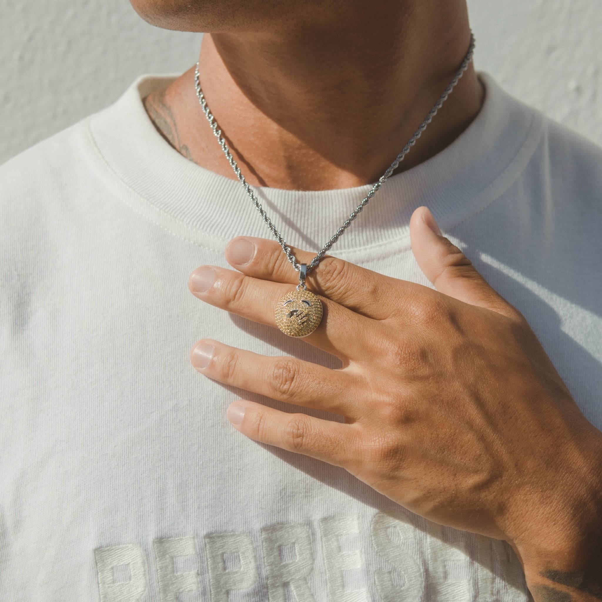 Yawning Pendant - Cernucci